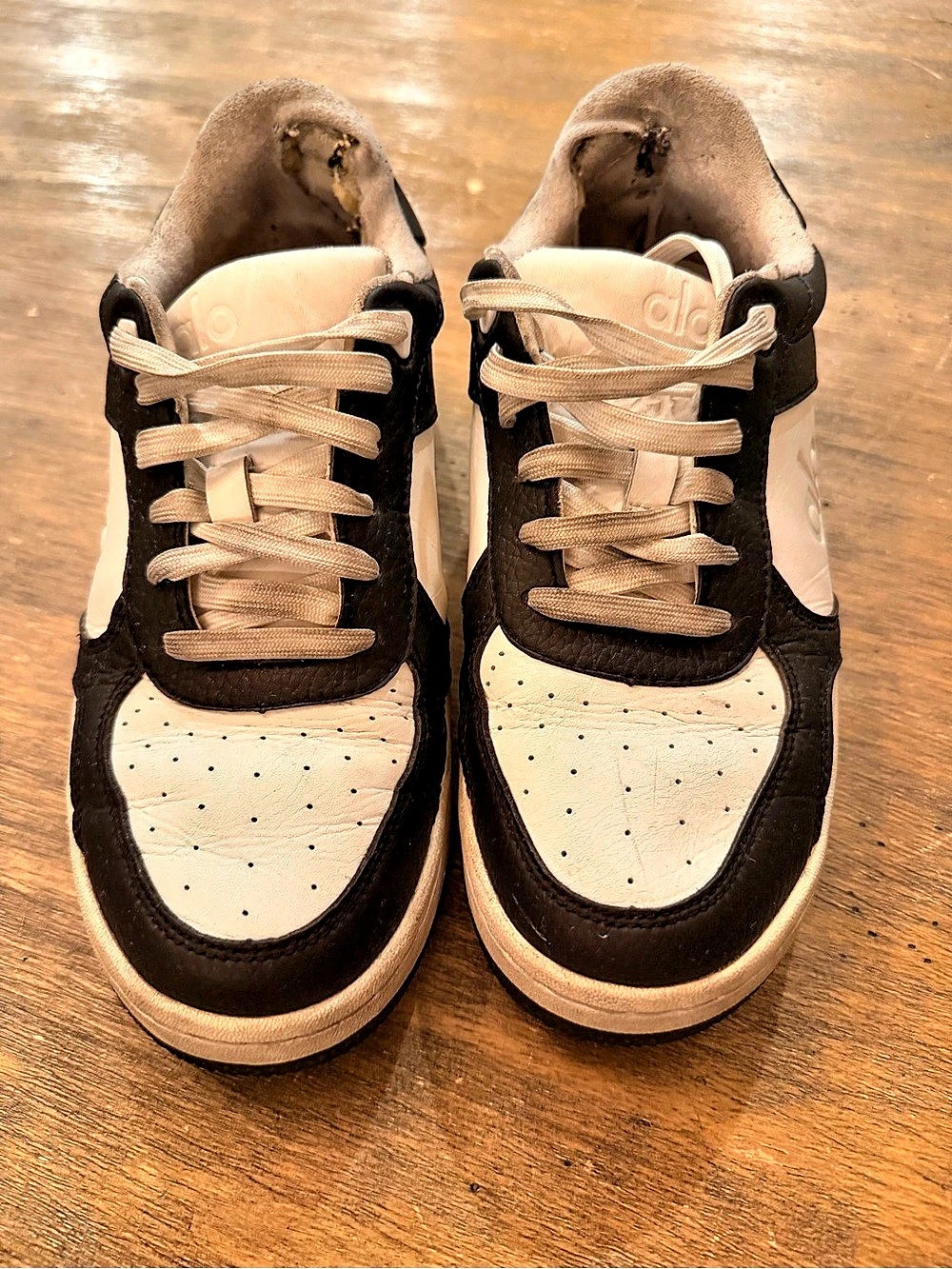 Alo Yoga Recovery Mode Sneaker Women's Black & Cream US W 7
